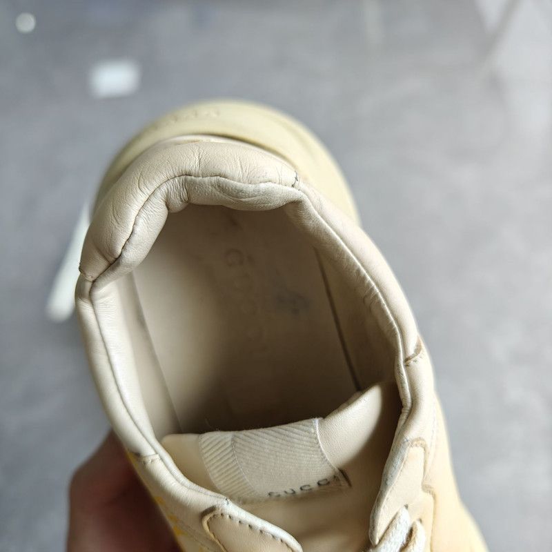Gucci Gucci Rhyton Logo Cream Low-Top Sneakers 0079 Size US 8 / EU 41 - 12 Thumbnail