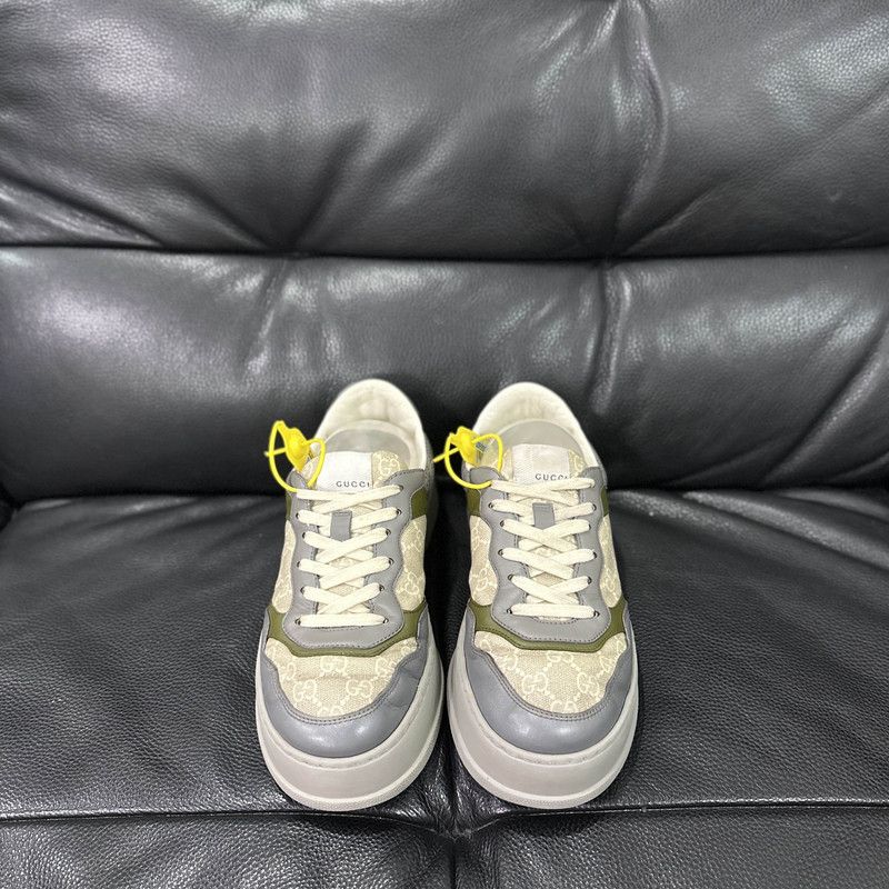 Gucci Chunky B Leather Low-Top Sneakers 0079