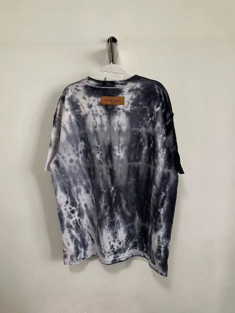 Louis Vuitton Louis Vuitton Tie-Dye Short Sleeve T-Shirt - dmc Size US L / EU 52-54 / 3 - 2 Thumbnail