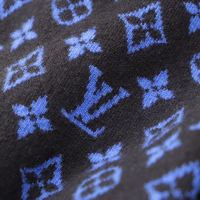 Louis Vuitton Louis Vuitton Louis Vuitton Signature Monogram Wool Cashmere Knit Others Tops RM231Q R93 HON42W DUTY FREE for USA Size ONE SIZE - 7 Thumbnail