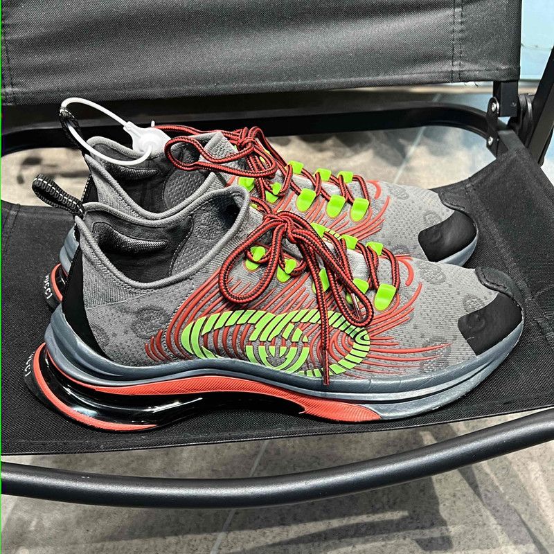 Gucci Gucci RUN Casual Lifestyle Sneakers for Men 0079 Size US 9 / EU 42 - 8 Thumbnail