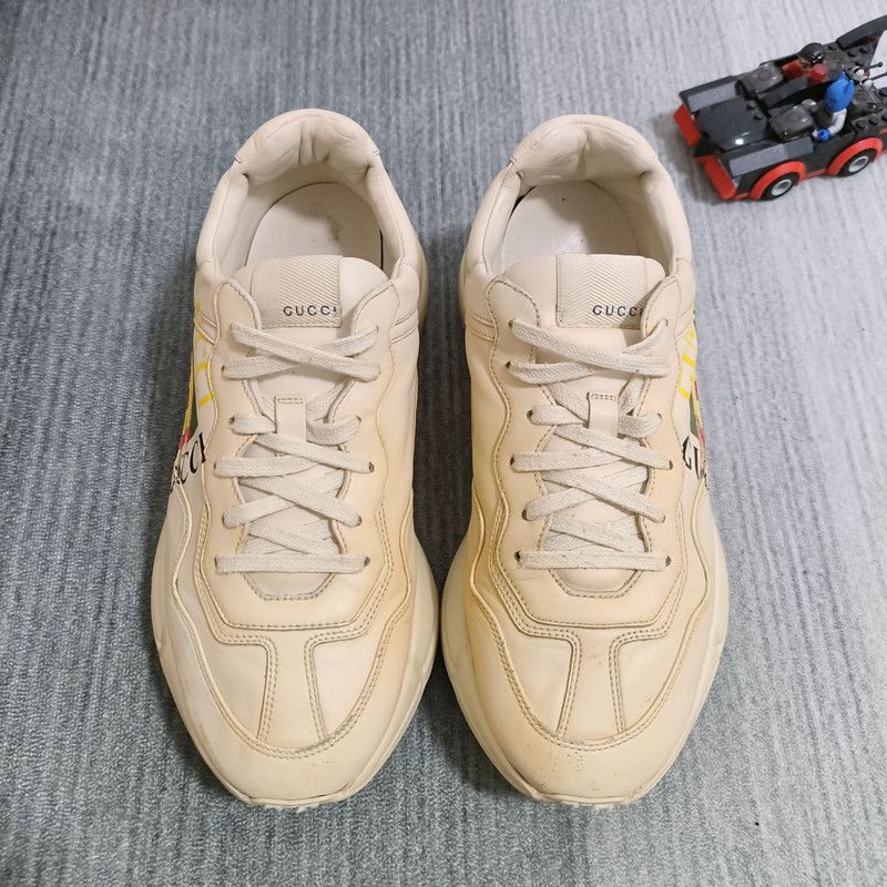 Gucci Gucci Rhyton Logo Classic Low-Top Sneakers 0079 Size US 8 / EU 41 - 2 Thumbnail