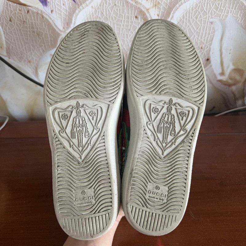 Gucci Gucci Casual Sneakers in Silver with Dragon Design 0079 Size US 7.5 / EU 40-41 - 4 Thumbnail