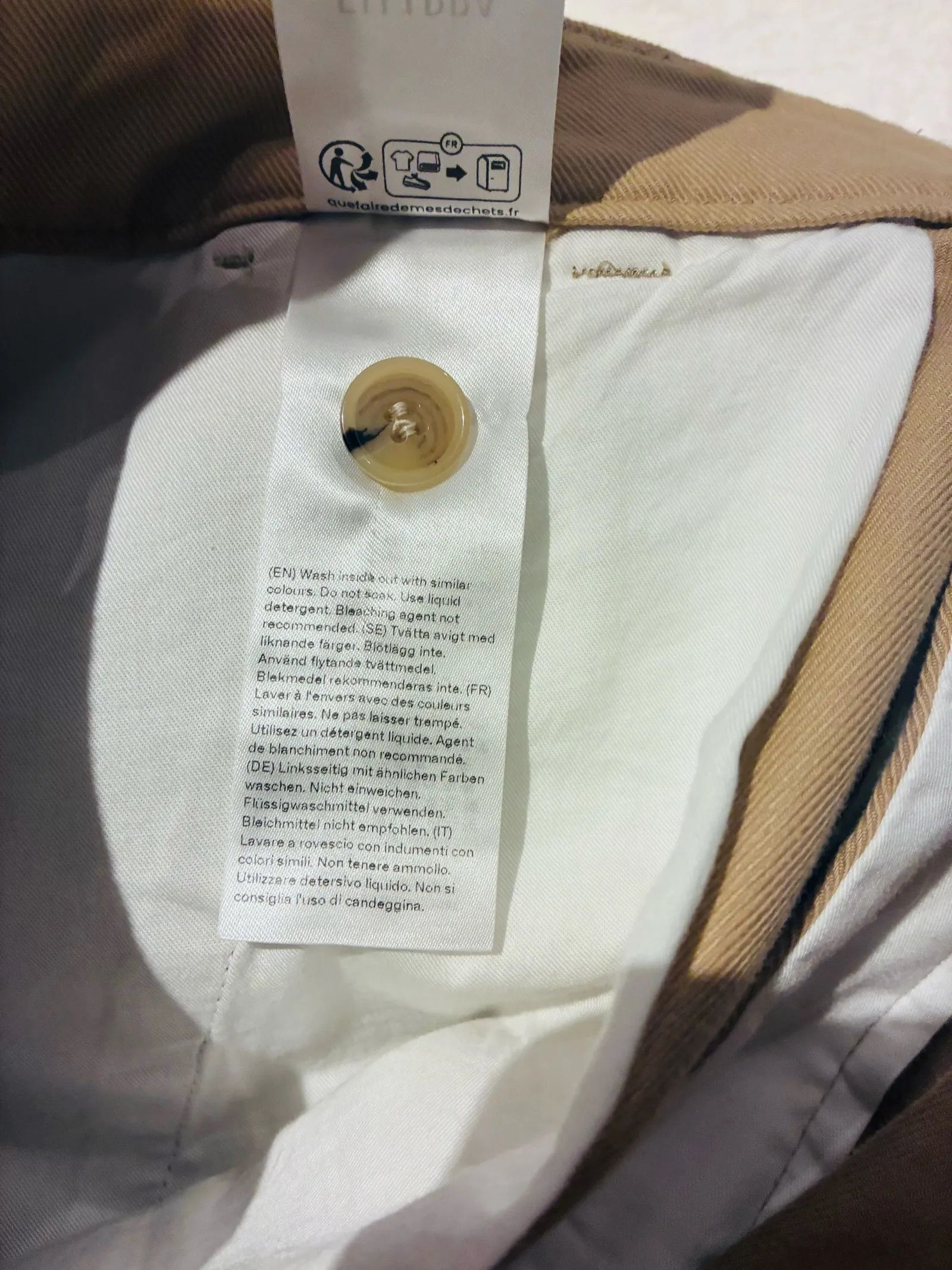 Filippa K Filippa K Baggy Cotton Shorts - Chino shorts Shorts Size 27" / US 4 / IT 40 - 5 Thumbnail