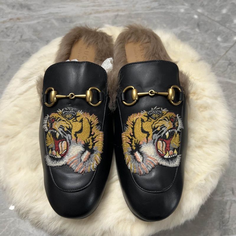 Gucci Gucci Stylish Casual Black Slipper with Embroidery 0079 Size US 9 / EU 42 - 2 Thumbnail