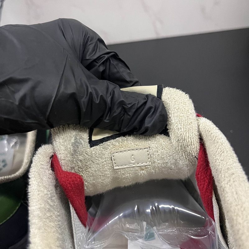 Gucci Gucci Screener GG Enamel Suede Low-top Sneakers 0079 Size US 7 / EU 40 - 5 Thumbnail