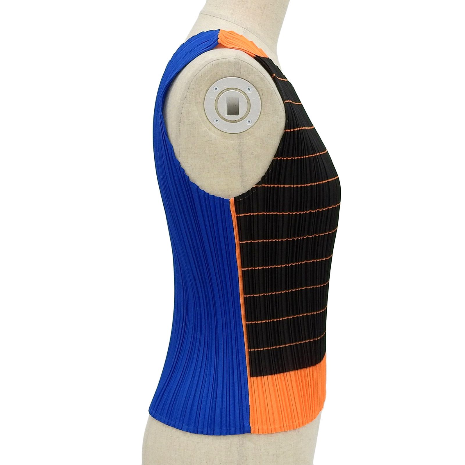 Issey Miyake Issey Miyake PLEATS PLEASE Pleated Polyester Sleeveless T-shirt Others T-Shirts PP64-JK236 DUTY FREE for USA Size ONE SIZE - 3 Thumbnail