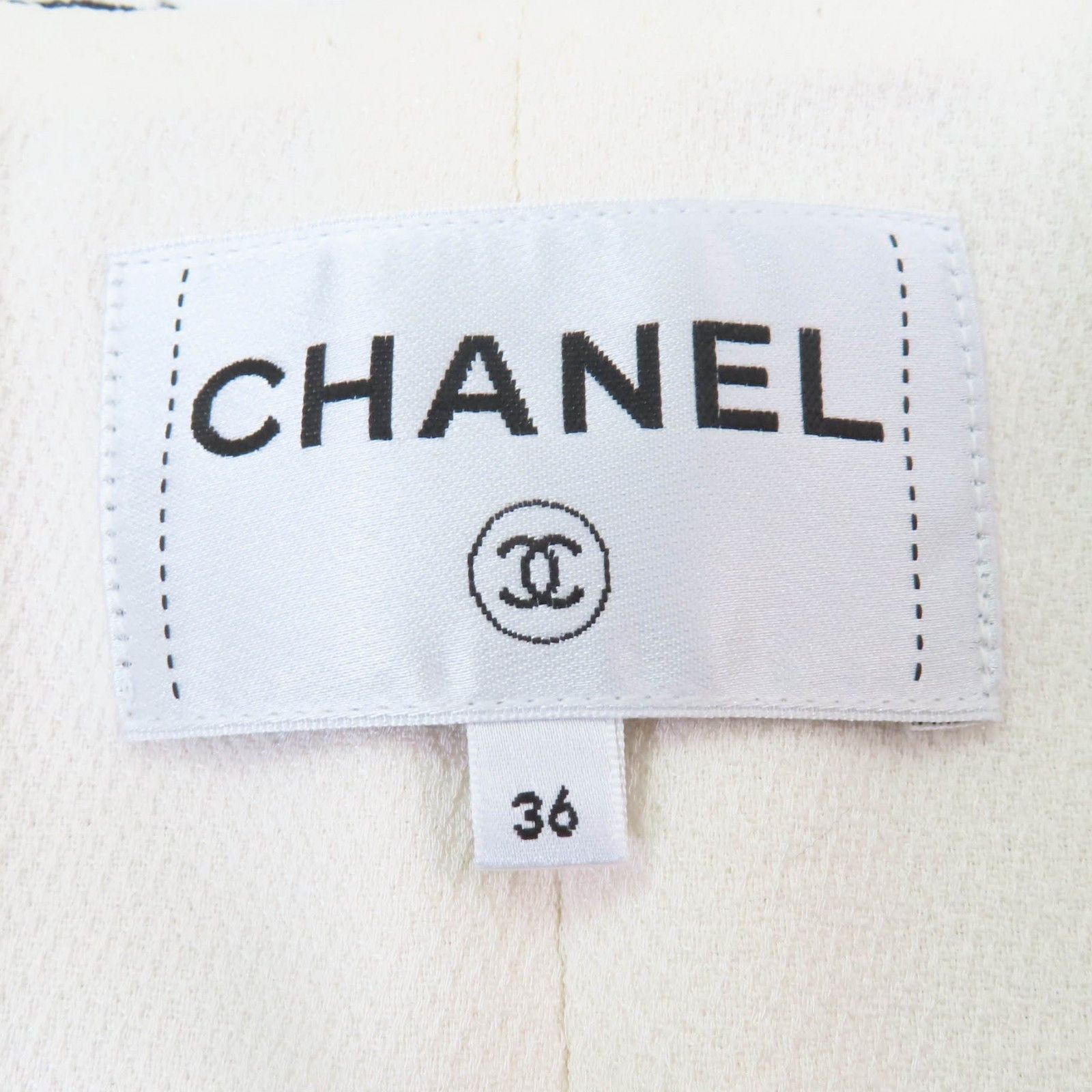 Chanel Chanel Chanel COCO Mark Button Silk Jacket Others Outerwear P71865V63363 Size ONE SIZE - 7 Thumbnail