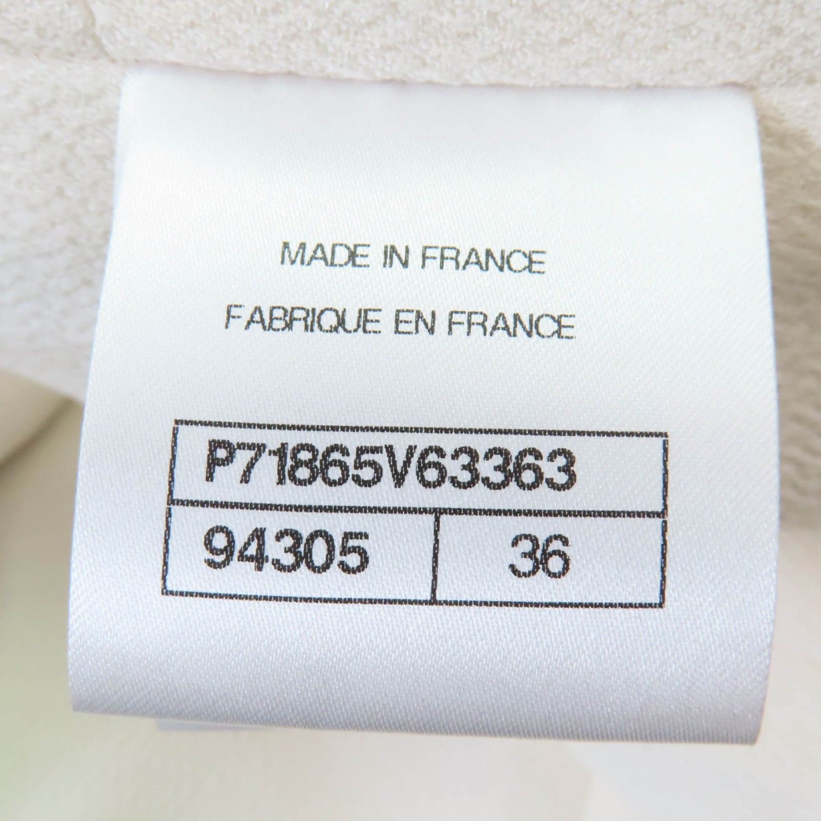 Chanel Chanel Chanel COCO Mark Button Silk Jacket Others Outerwear P71865V63363 Size ONE SIZE - 8 Thumbnail