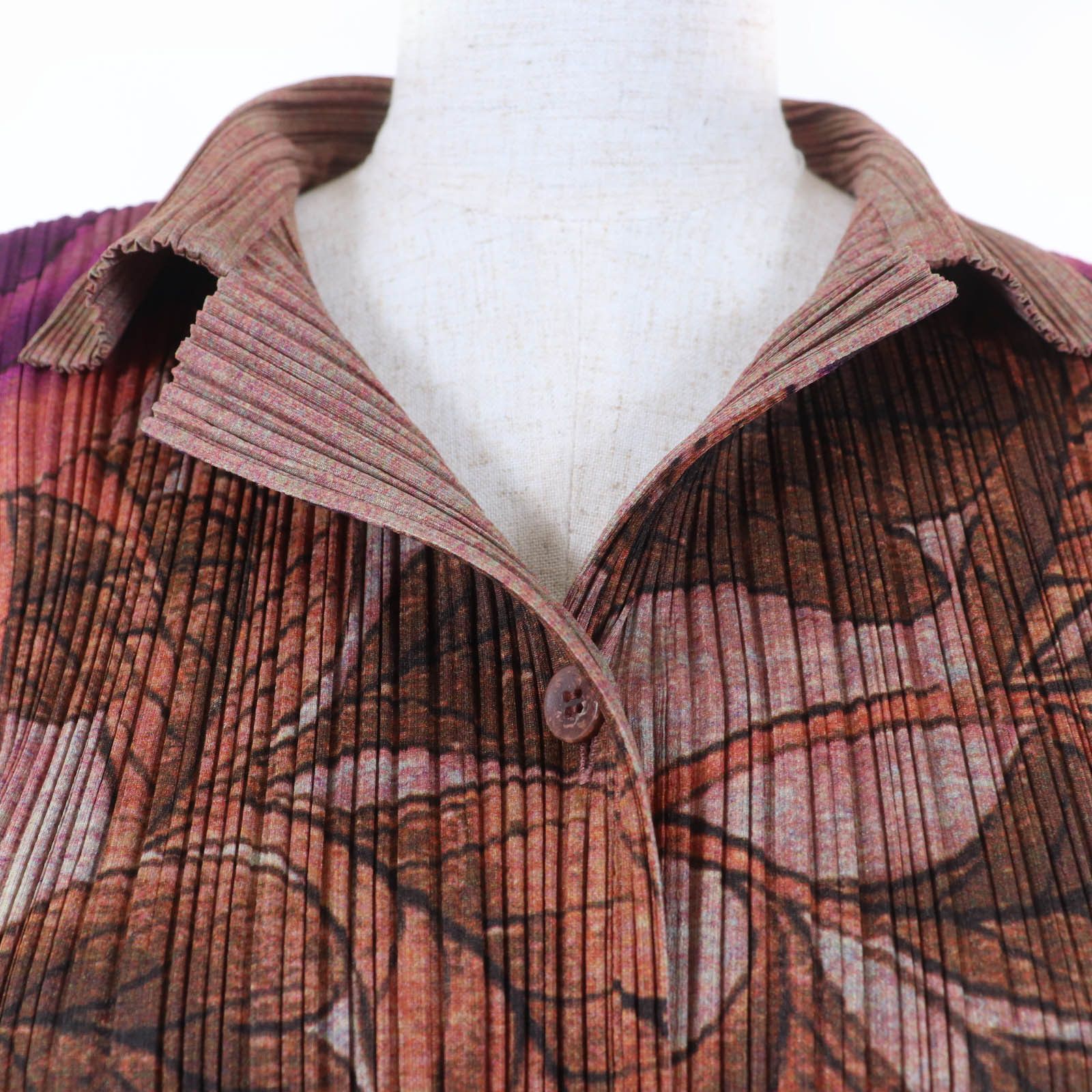 Issey Miyake Issey Miyake PLEATS PLEASE Peony Botanical Flower Rare Peony Cotton Shirt Others Tops DUTY FREE for USA Size ONE SIZE - 4 Thumbnail