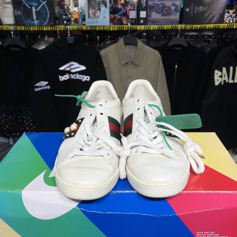 Gucci Gucci Ace Leather Studded Sneakers for Women 0079 Size US 6.5 / IT 36.5 - 2 Thumbnail