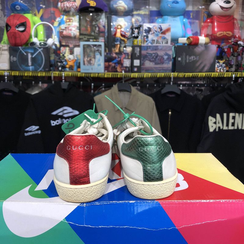 Gucci GUCCI White Pineapple Embroidered Sneakers for Women 0079 Size US 5 / IT 35 - 3 Thumbnail