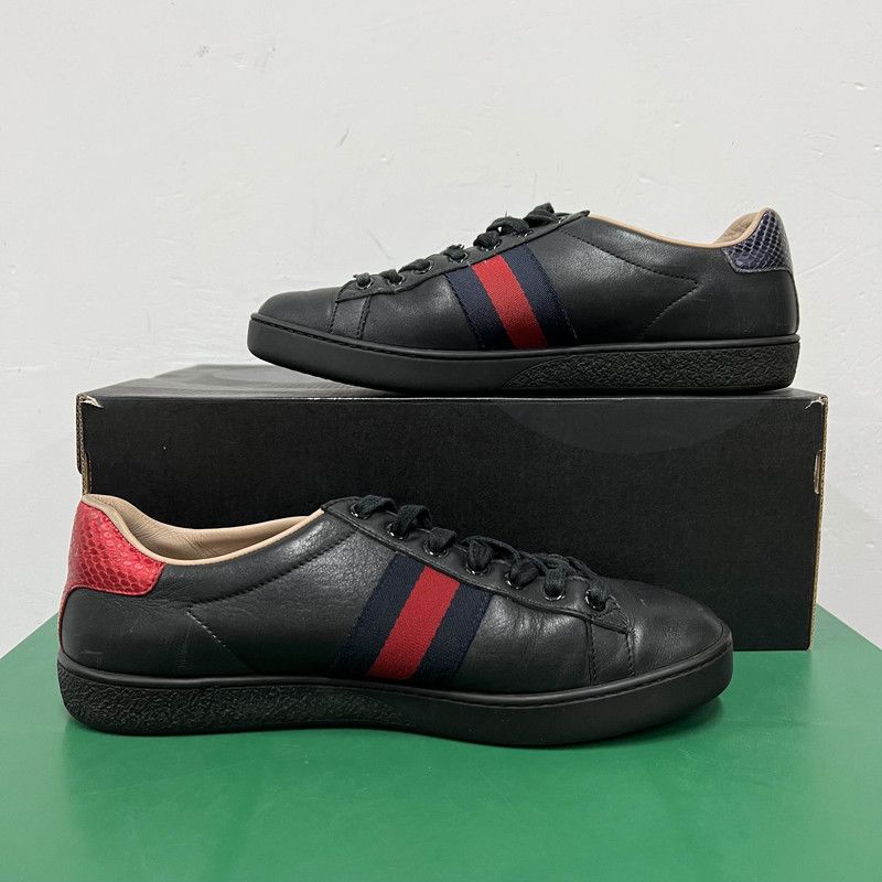 Gucci Gucci ACE Leather Bee Embroidered Sneakers 0079 Size US 7.5 / IT 37.5 - 11 Thumbnail
