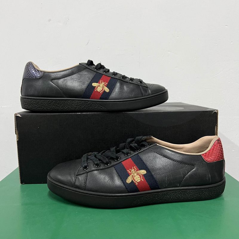 Gucci Gucci ACE Leather Bee Embroidered Sneakers 0079 Size US 7.5 / IT 37.5 - 10 Thumbnail