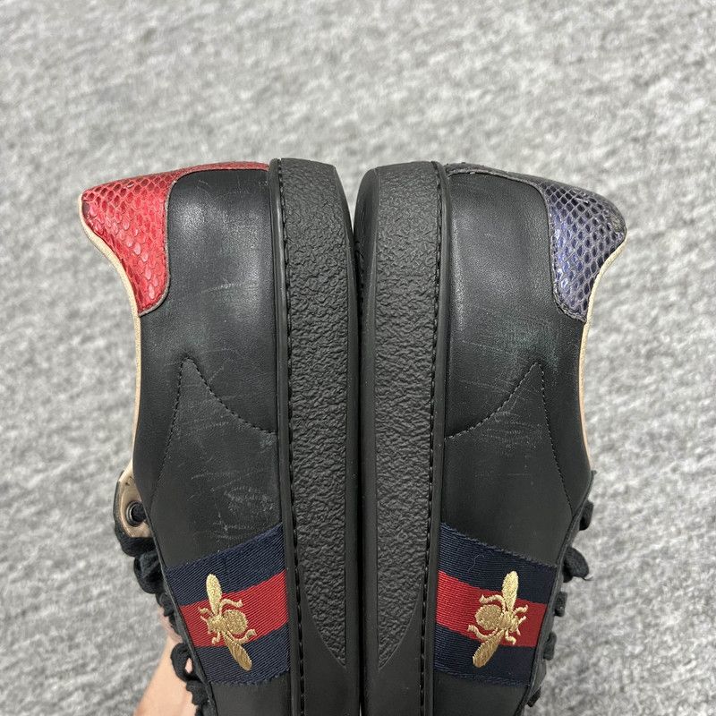 Gucci Gucci ACE Leather Bee Embroidered Sneakers 0079 Size US 7.5 / IT 37.5 - 7 Thumbnail