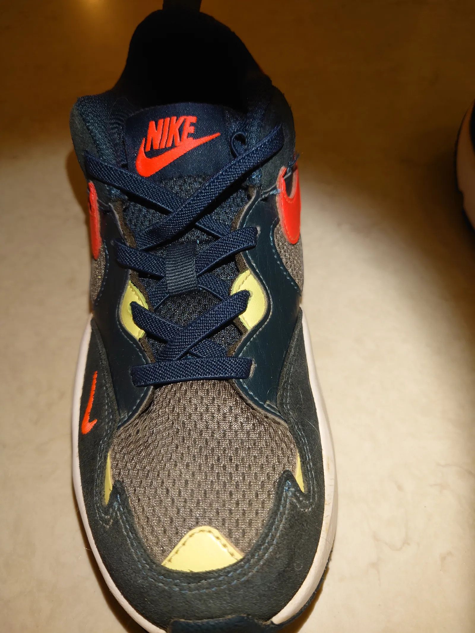 Nike Nike Nike Sneakers Size US 5 / IT 35 - 3 Thumbnail
