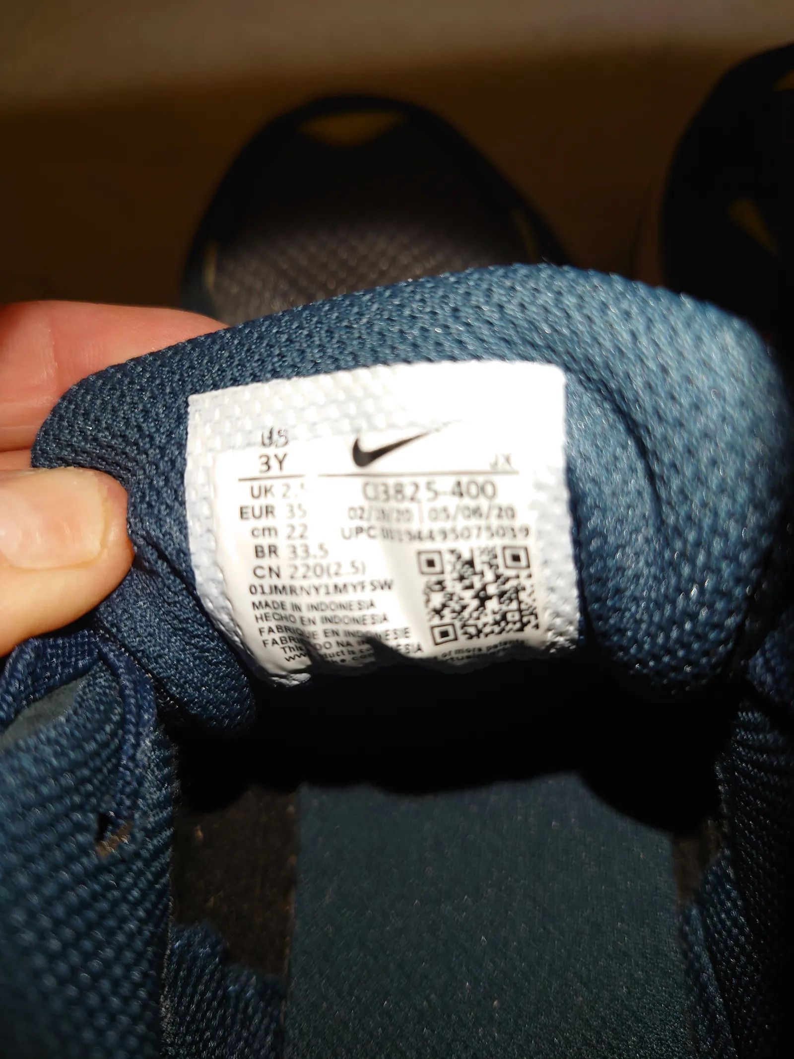 Nike Nike Nike Sneakers Size US 5 / IT 35 - 2 Thumbnail