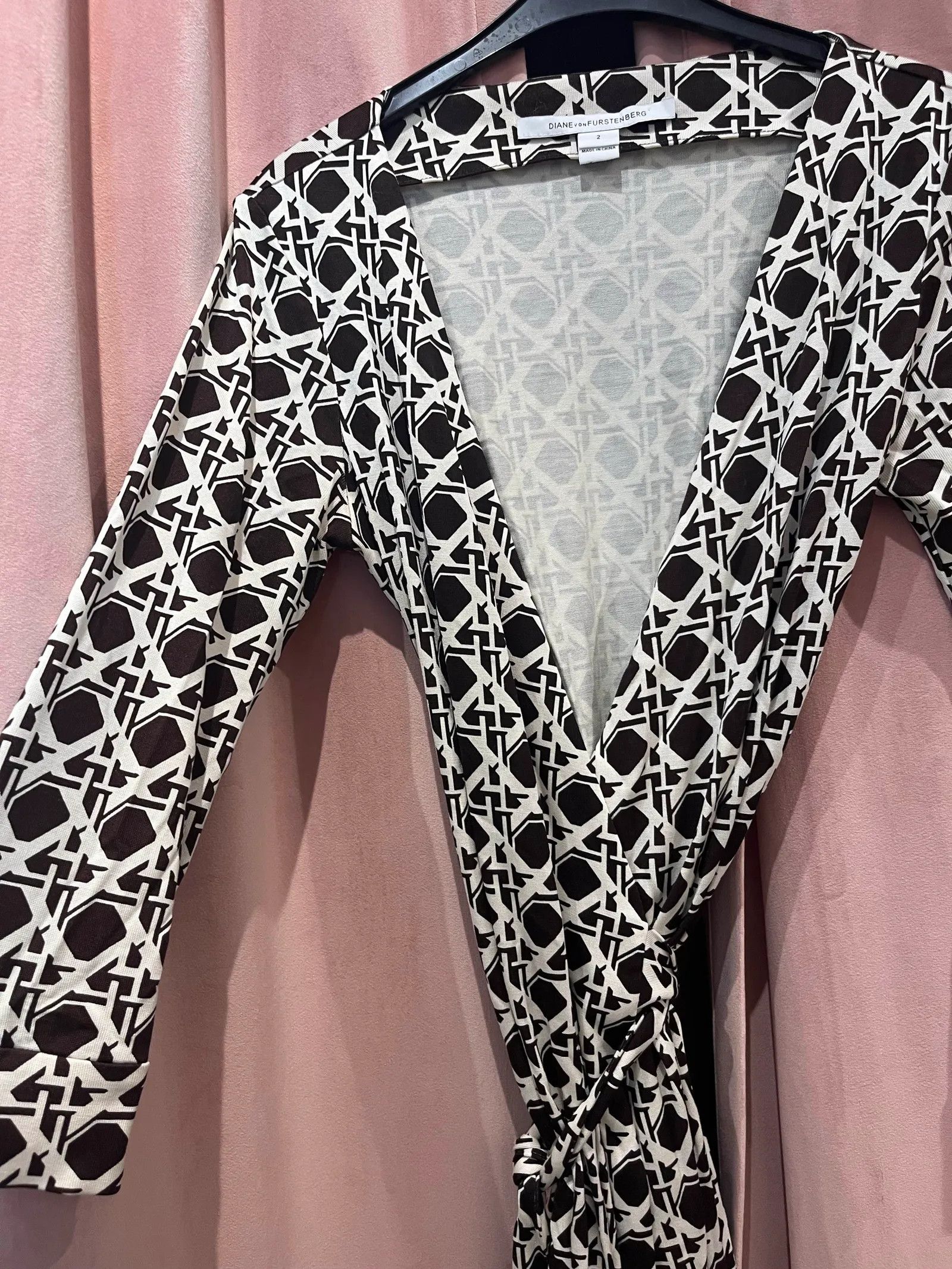 Diane von Furstenberg Diane von Furstenberg New julian two wrap dress Dress Size XS / US 0-2 / IT 36-38 - 2 Thumbnail