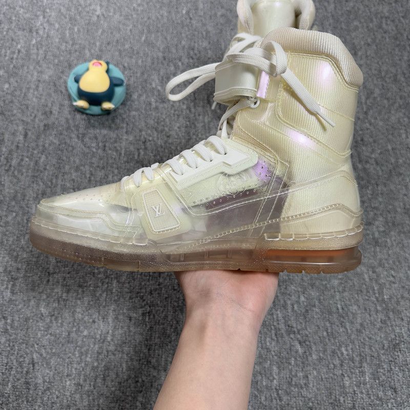 Louis Vuitton Louis Vuitton White High-Top Trainer Sneakers 0079 Size US 8.5 / EU 41-42 - 10 Thumbnail