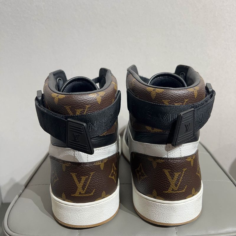 Louis Vuitton Louis Vuitton Rivoli High-Top Sneakers for Men 0079 Size US 9.5 / EU 42-43 - 3 Thumbnail