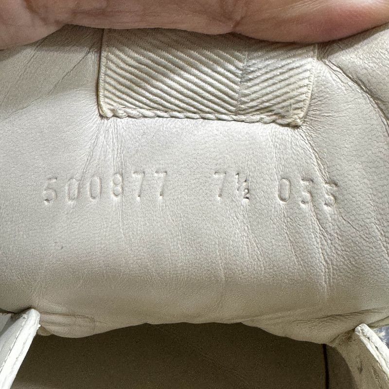 Gucci Rhyton Logo Dad Sneakers in Ivory 0079