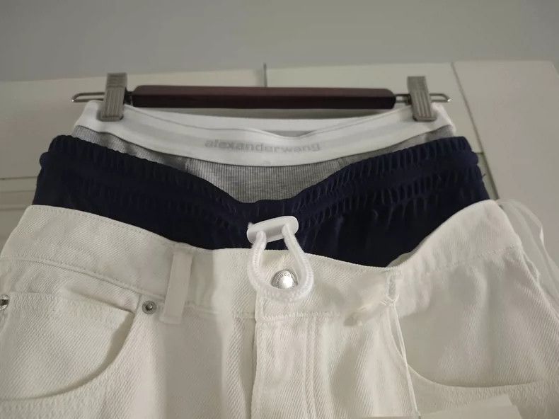 Alexander Wang Alexander Wang High-Waist Jeans with Detachable Waist Size 25" / US 0 / IT 36 - 2 Thumbnail