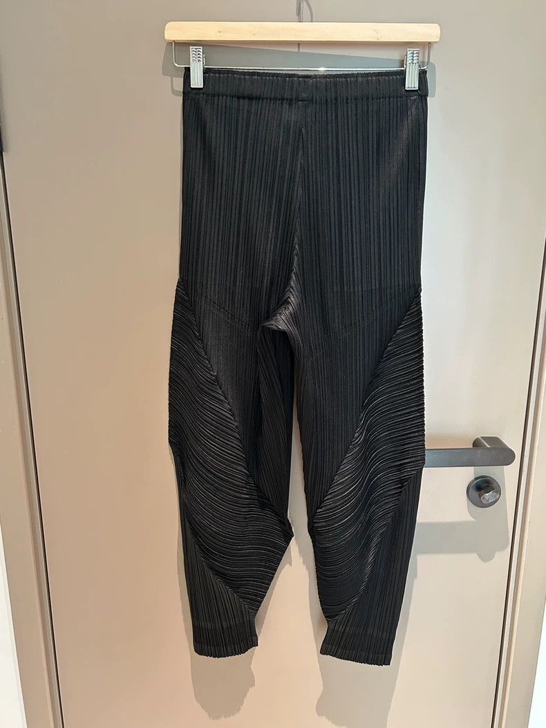 Issey Miyake Issey Miyake Pleated Twisted Pants - dmc Size 28" / US 6 / IT 42 - 2 Thumbnail