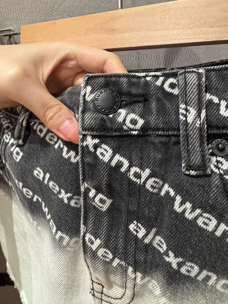 Alexander Wang Alexander Wang Denim Shorts Size 25" / US 0 / IT 36 - 5 Thumbnail