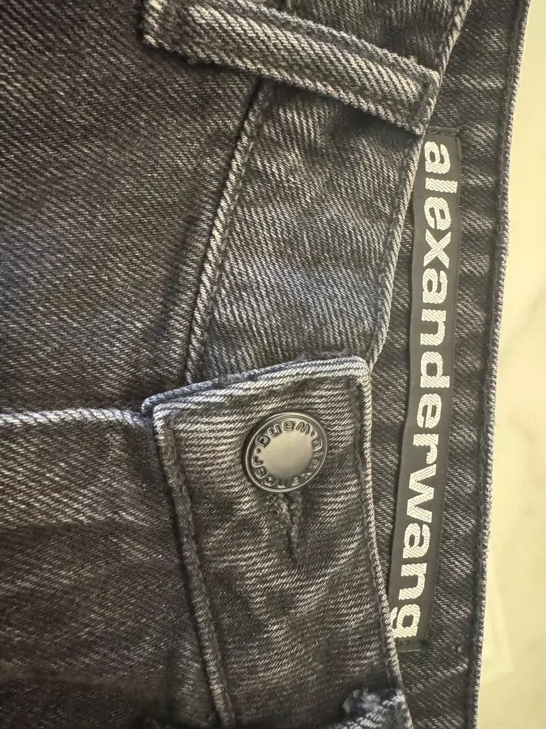 Alexander Wang Alexander Wang Classic Denim Shorts Size 26" / US 2 / IT 38 - 3 Thumbnail