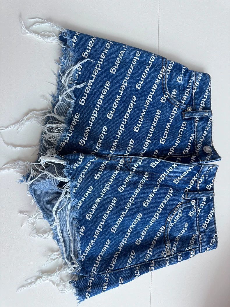 Alexander Wang Alexanderwang Bite Logo Denim Shorts Size 26" / US 2 / IT 38 - 2 Thumbnail
