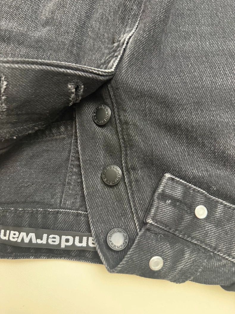 Alexander Wang Alexander Wang Denim Shorts Size 26 Size 26" / US 2 / IT 38 - 4 Thumbnail