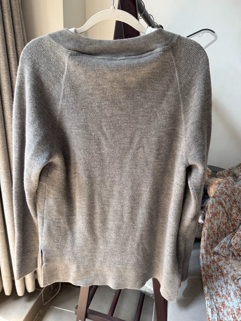 Alexander Wang Alexander Wang Gray V-neck Sweater Size S / US 4 / IT 40 - 4 Thumbnail