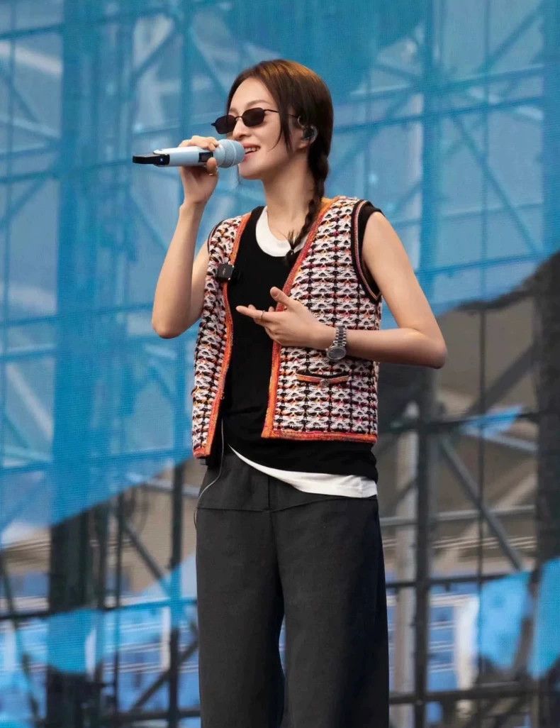 Chanel Chanel 23A Dakar Knit Vest - dmc Size US L / EU 52-54 / 3 - 5 Thumbnail
