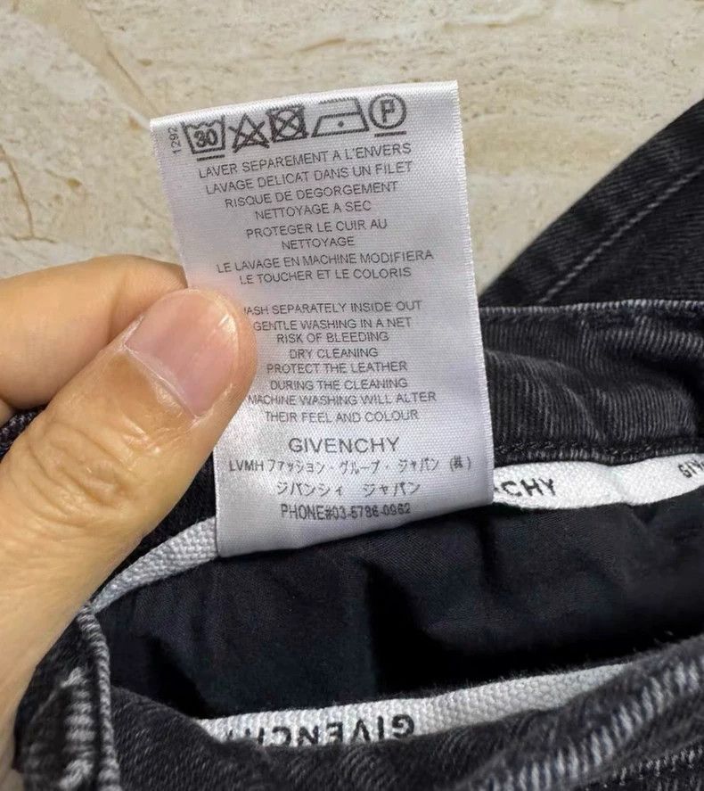 Givenchy Givenchy Distressed Denim Jeans - dmc Size US 30 / EU 46 - 7 Thumbnail