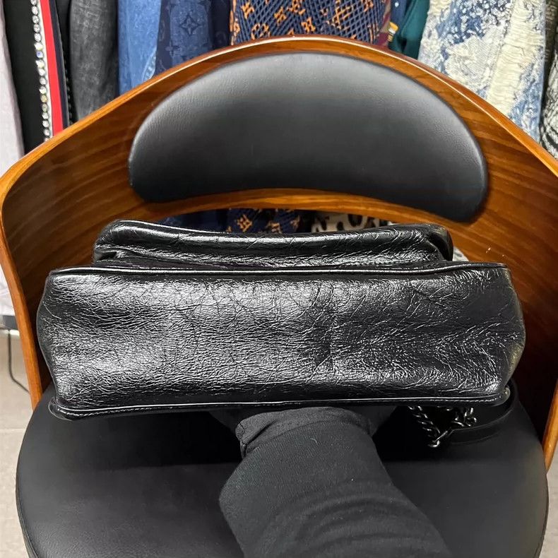 Yves Saint Laurent YSL Niki Medium Leather Shoulder Bag - dmc Size ONE SIZE - 3 Thumbnail