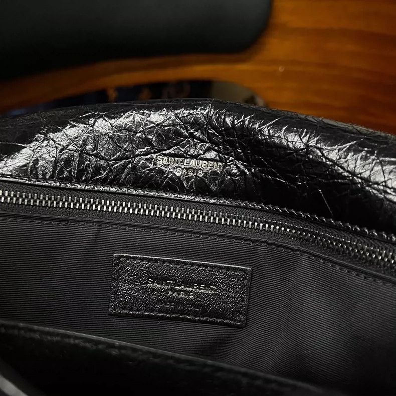 Yves Saint Laurent YSL Niki Medium Leather Shoulder Bag - dmc Size ONE SIZE - 9 Thumbnail