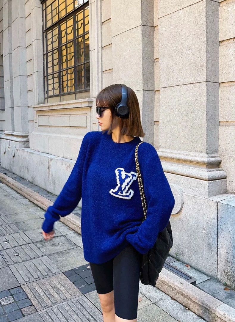 Louis Vuitton Louis Vuitton Blue Wool Sweater with LV Logo - dmc Size US M / EU 48-50 / 2 - 7 Thumbnail