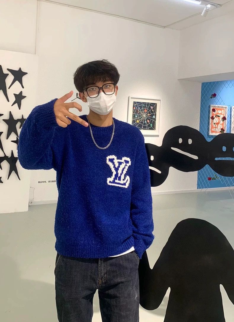 Louis Vuitton Louis Vuitton Blue Wool Sweater with LV Logo - dmc Size US M / EU 48-50 / 2 - 8 Thumbnail