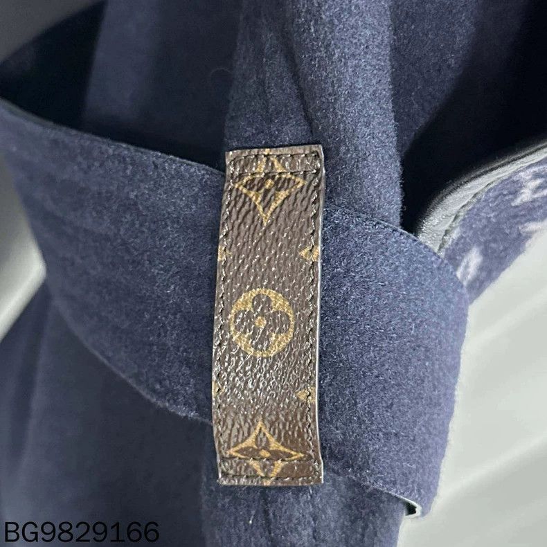 Louis Vuitton Louis Vuitton Navy Bathrobe Coat - dmc Size US M / EU 48-50 / 2 - 5 Thumbnail