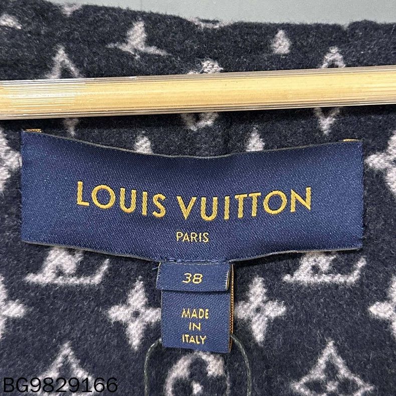 Louis Vuitton Louis Vuitton Navy Bathrobe Coat - dmc Size US M / EU 48-50 / 2 - 7 Thumbnail