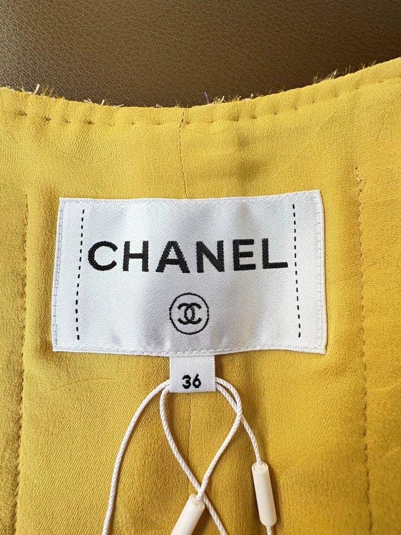 Chanel 23C Gold Diamond Button Knit Jacket - dmc