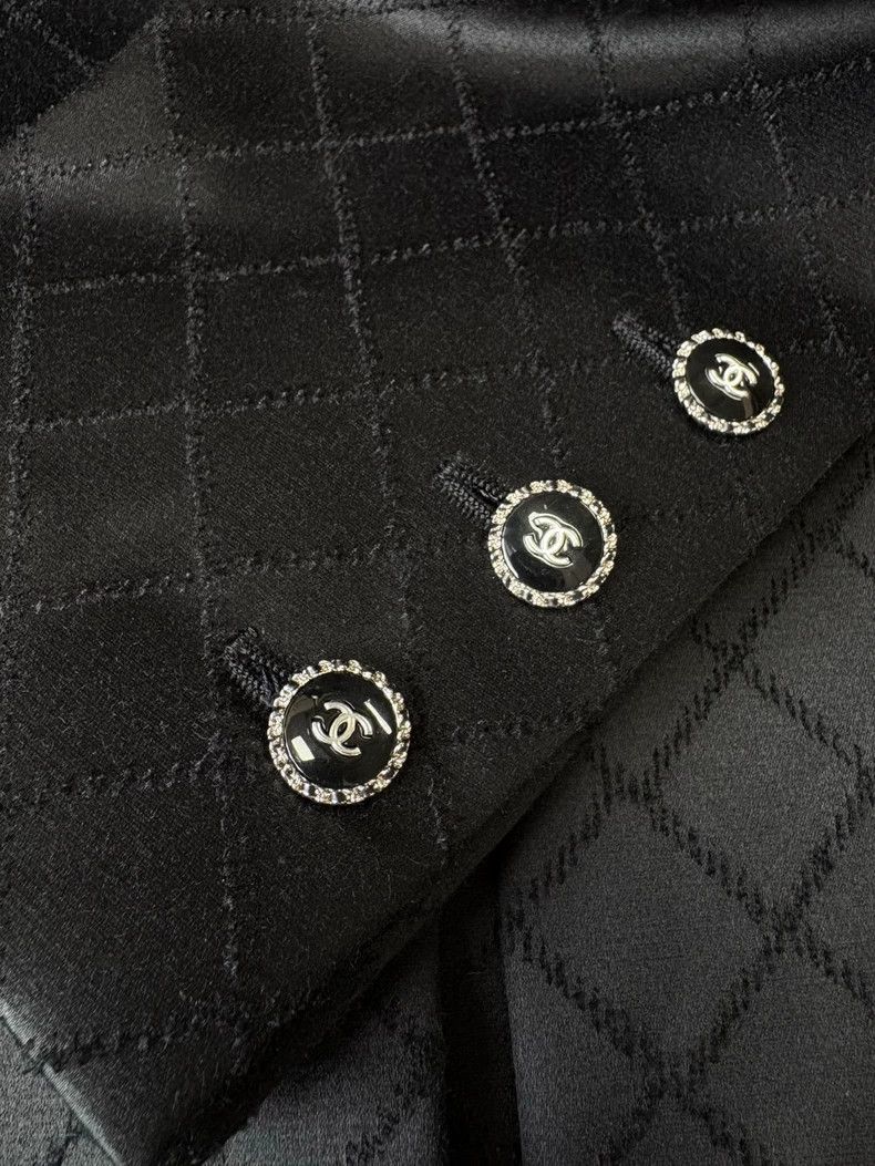 Chanel Chanel Black Double-Breasted Quilted Coat - dmc Size US L / EU 52-54 / 3 - 4 Thumbnail