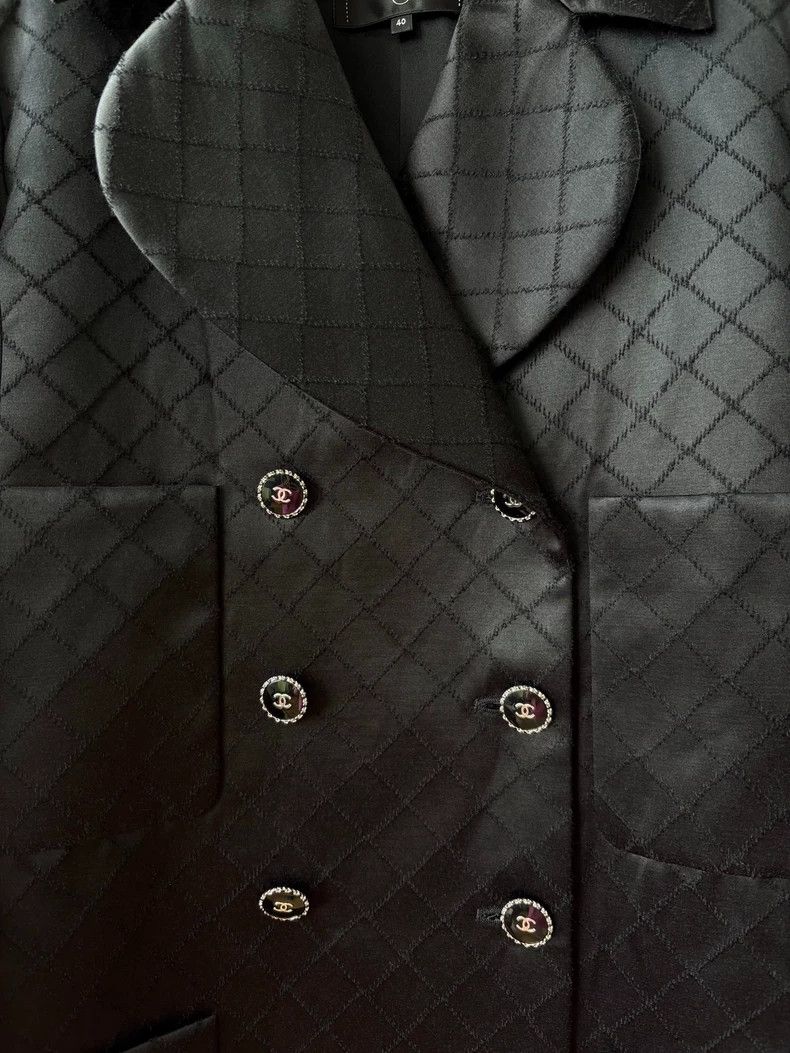 Chanel Chanel Black Double-Breasted Quilted Coat - dmc Size US L / EU 52-54 / 3 - 3 Thumbnail