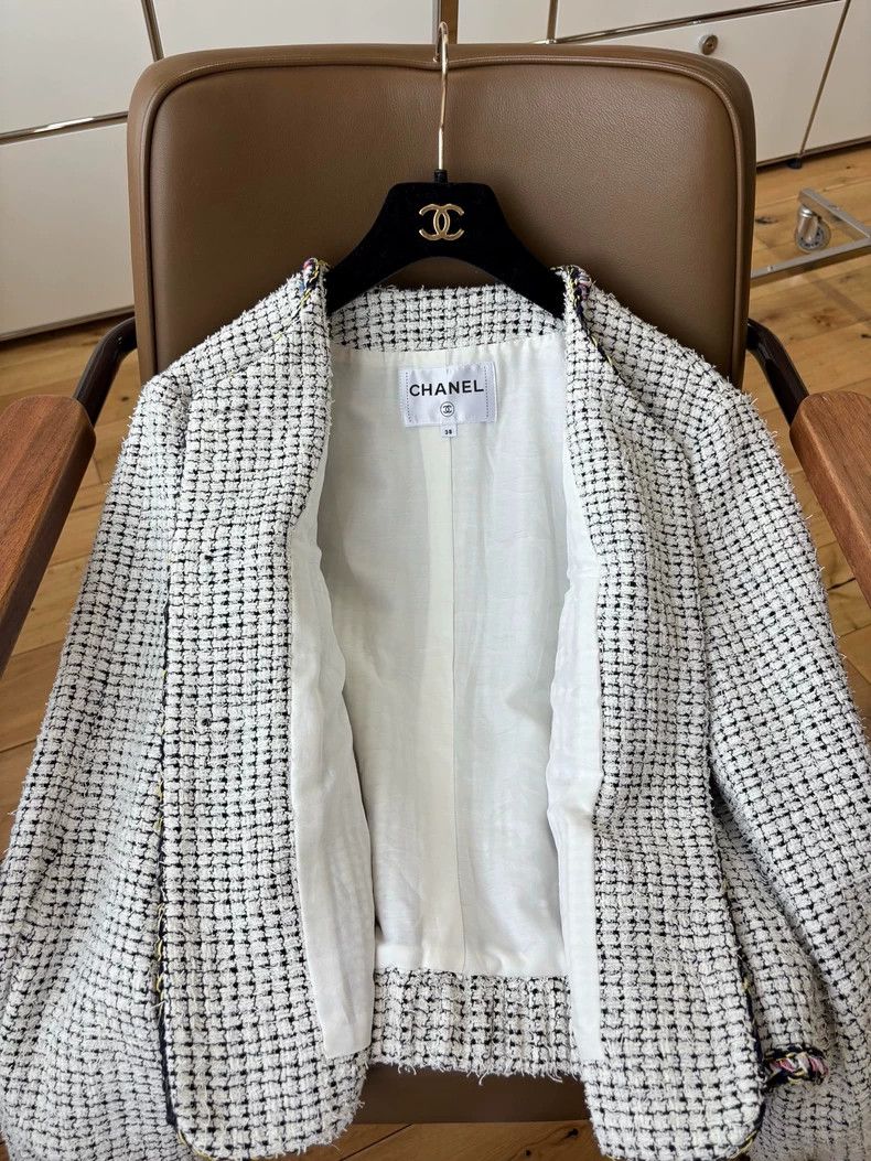 Chanel Chanel Tweed Jacket with Lantern Sleeves - dmc Size US M / EU 48-50 / 2 - 4 Thumbnail