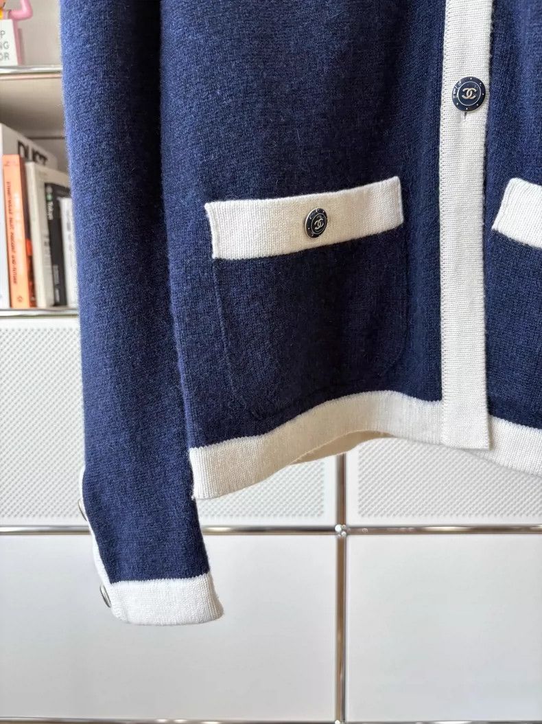 Chanel Chanel Blue White Cashmere Cardigan - dmc Size US XS / EU 42 / 0 - 4 Thumbnail