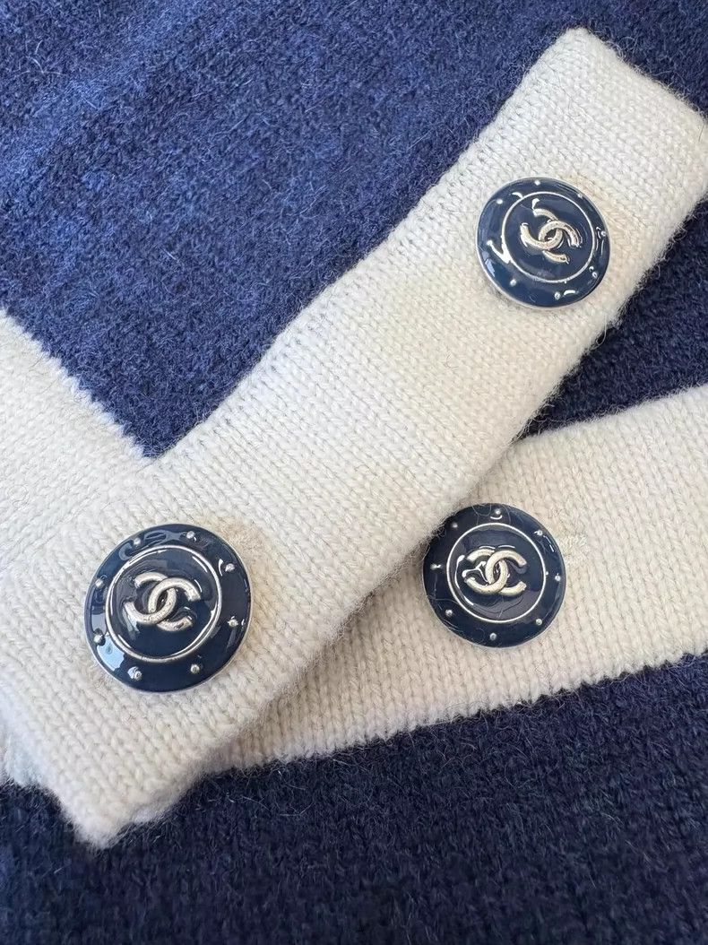 Chanel Chanel Blue White Cashmere Cardigan - dmc Size US XS / EU 42 / 0 - 6 Thumbnail