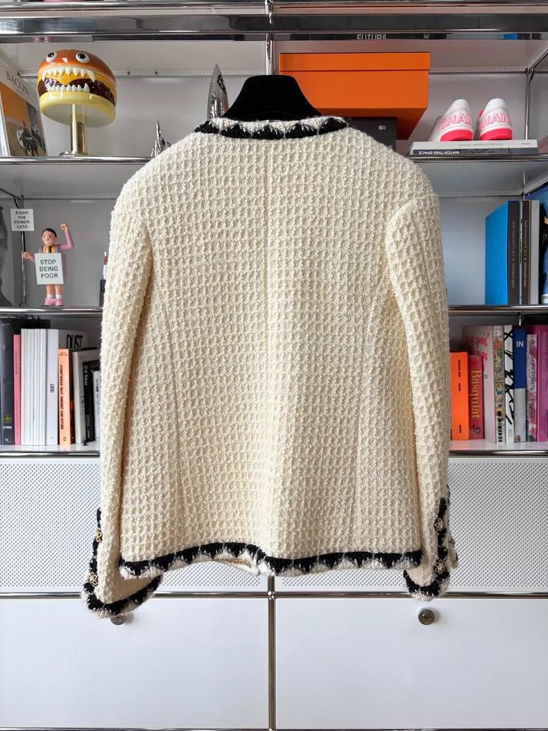 Chanel Chanel Salzburg Waffle Knit Lion Button Jacket - dmc Size US M / EU 48-50 / 2 - 2 Thumbnail