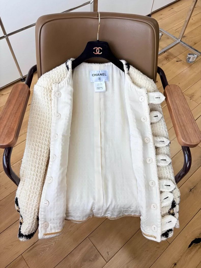 Chanel Chanel Salzburg Waffle Knit Lion Button Jacket - dmc Size US M / EU 48-50 / 2 - 5 Thumbnail