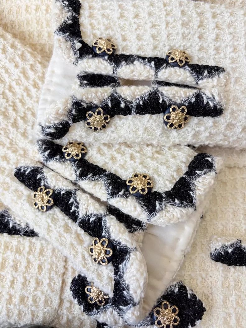 Chanel Chanel Salzburg Waffle Knit Lion Button Jacket - dmc Size US M / EU 48-50 / 2 - 4 Thumbnail