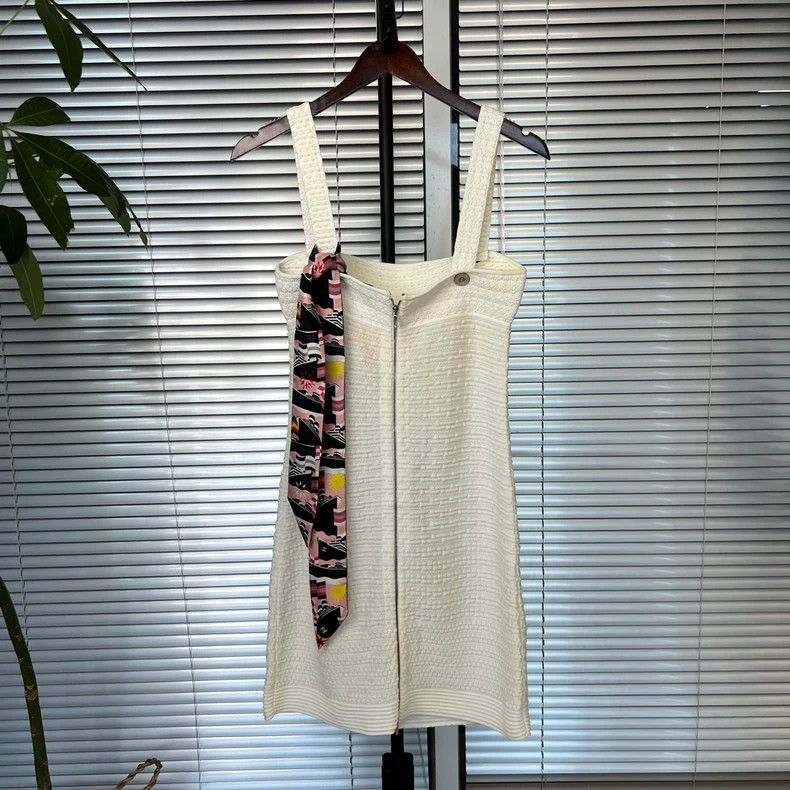 Chanel Chanel White Sleeveless Mini Dress - dmc Size US M / EU 48-50 / 2 - 2 Thumbnail
